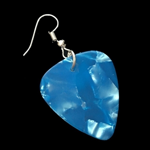 𝅺HAND Crafted Drop Earrings When Pigs Fly Repurposed Guitar Picks - Picture 5 of 6